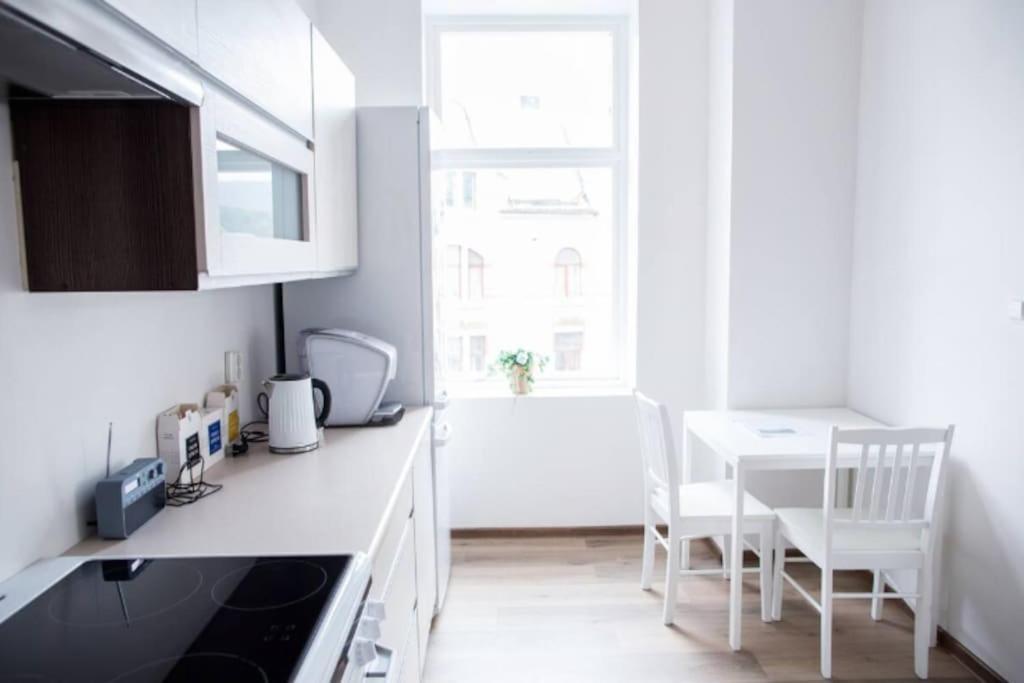 Free Parking Space, 2 Bed Room, Short Walk To Brosundet Олесунн Экстерьер фото